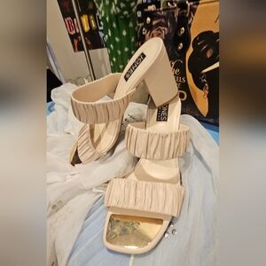 Jones New York Women's Beige Ruched Strap Open Toe Block Heel Sandals 8.5
